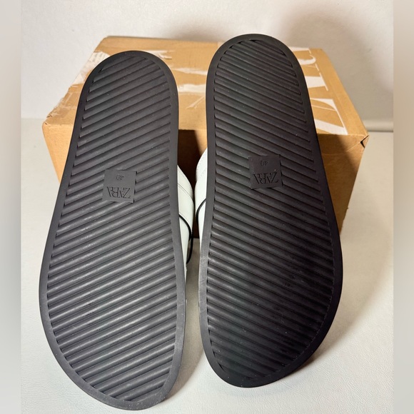 Zara Buckled Flat Slider Sandal White casual classic comfy summer style vacation - Picture 7 of 7